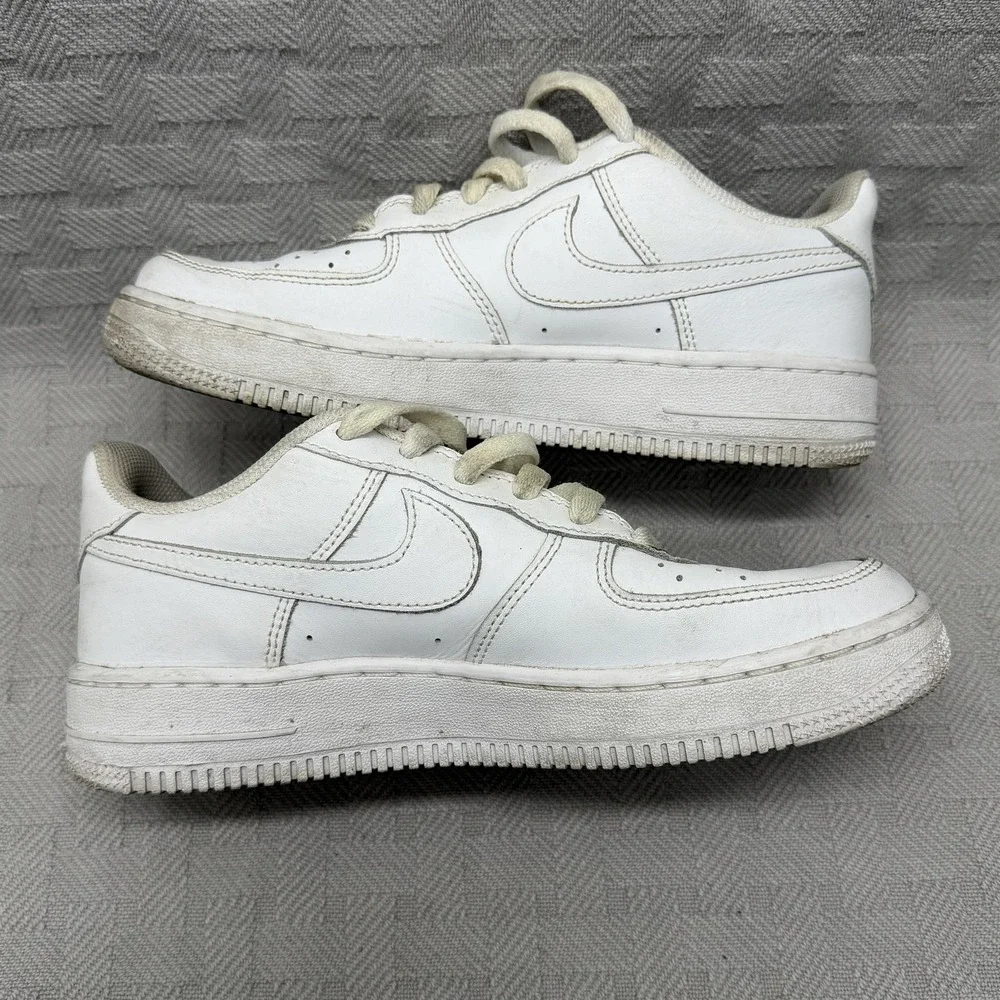 Nike Air Force 1 Low LE Triple White GS Kids Size 5.5y DH2920-111